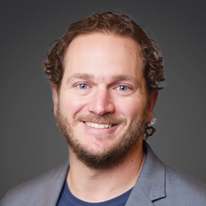Karl  - Director Sales